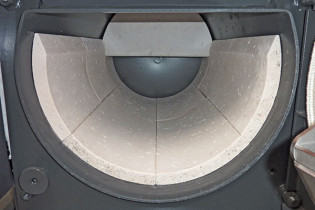 Spalovací komora  s keramickými tvarovkami